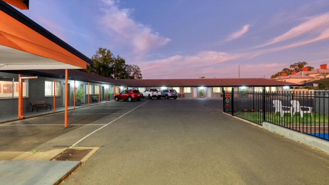 Country Leisure Motor Inn Dubbo Eksteriør billede